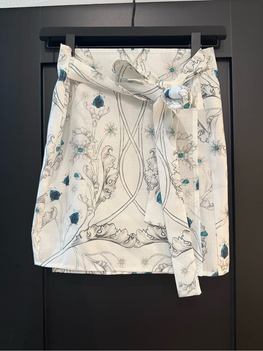 BNWT Commended White Floral Print Tie-Waist Skirt